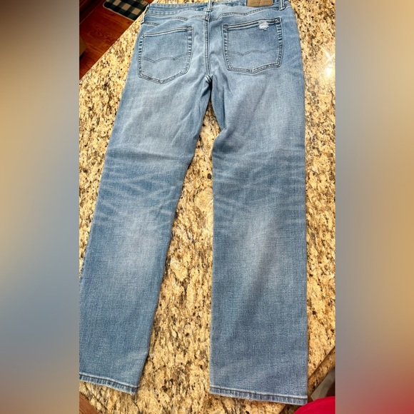 American Eagle Outfitters Blue AirFlex+ Jeans - Picture 5 of 5